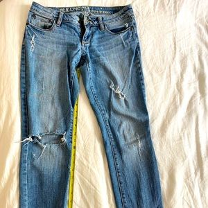 Bullhead Destroyed Jeans